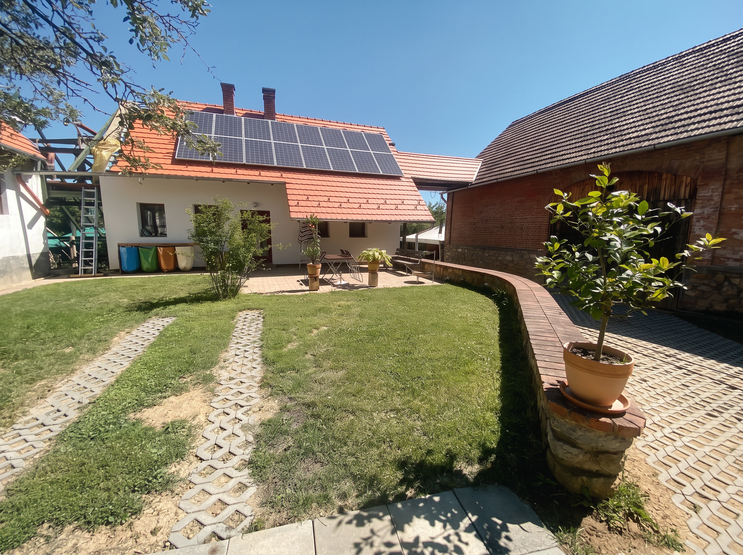 Pannonian House, Außenansicht